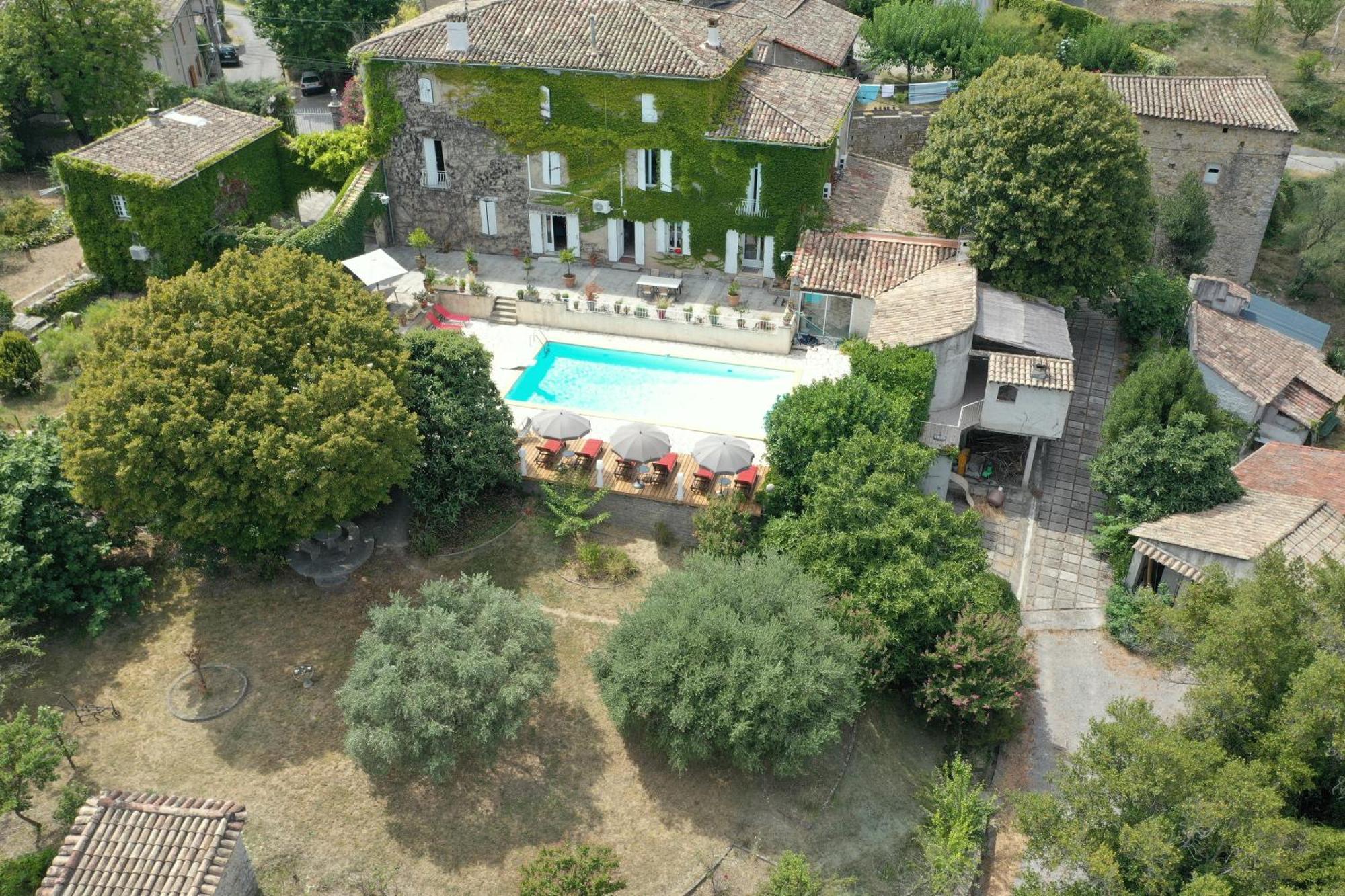 Le Domaine Du Soulier -Gite Et Chambres D'Hotes - La Maison Du Gardien Tornac Екстер'єр фото
