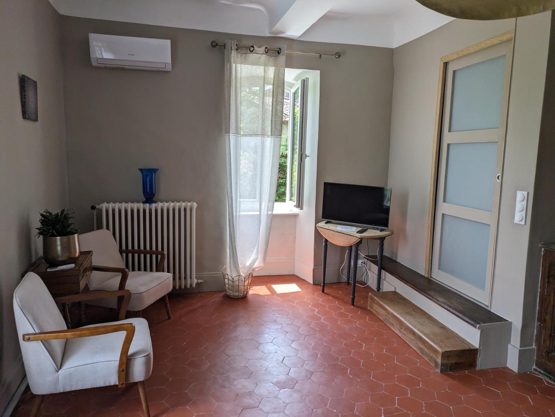 Le Domaine Du Soulier -Gite Et Chambres D'Hotes - La Maison Du Gardien Tornac Екстер'єр фото